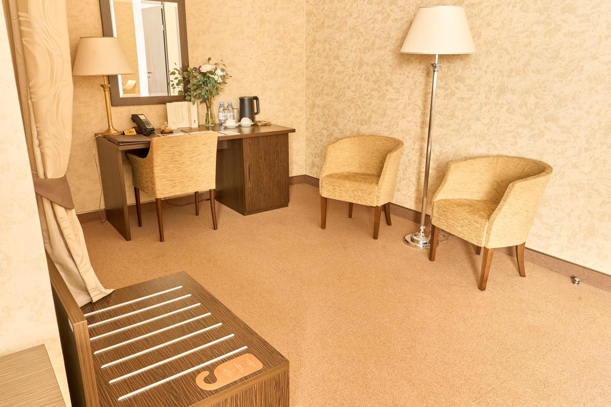 Kainar Hotel Shymkent Bagian luar foto