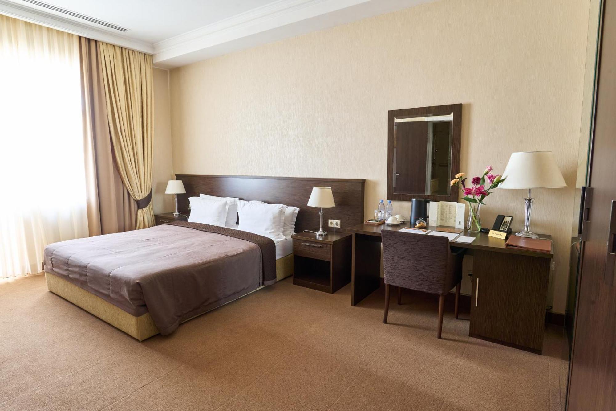 Kainar Hotel Shymkent Bagian luar foto