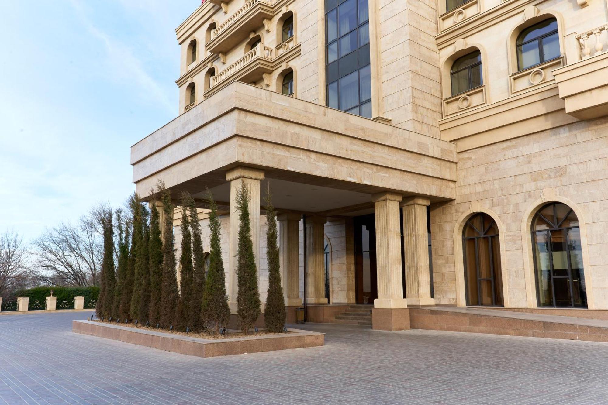 Kainar Hotel Shymkent Bagian luar foto