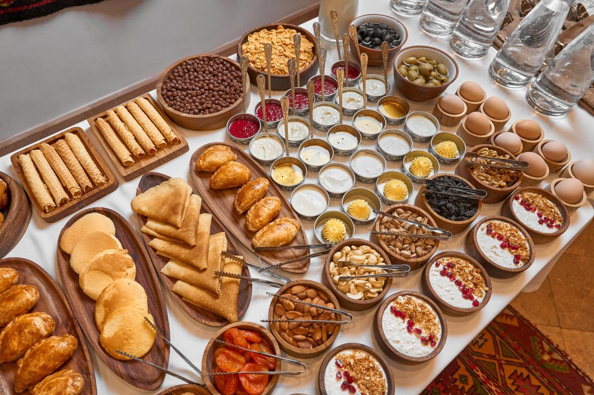 Kainar Hotel Shymkent Bagian luar foto
