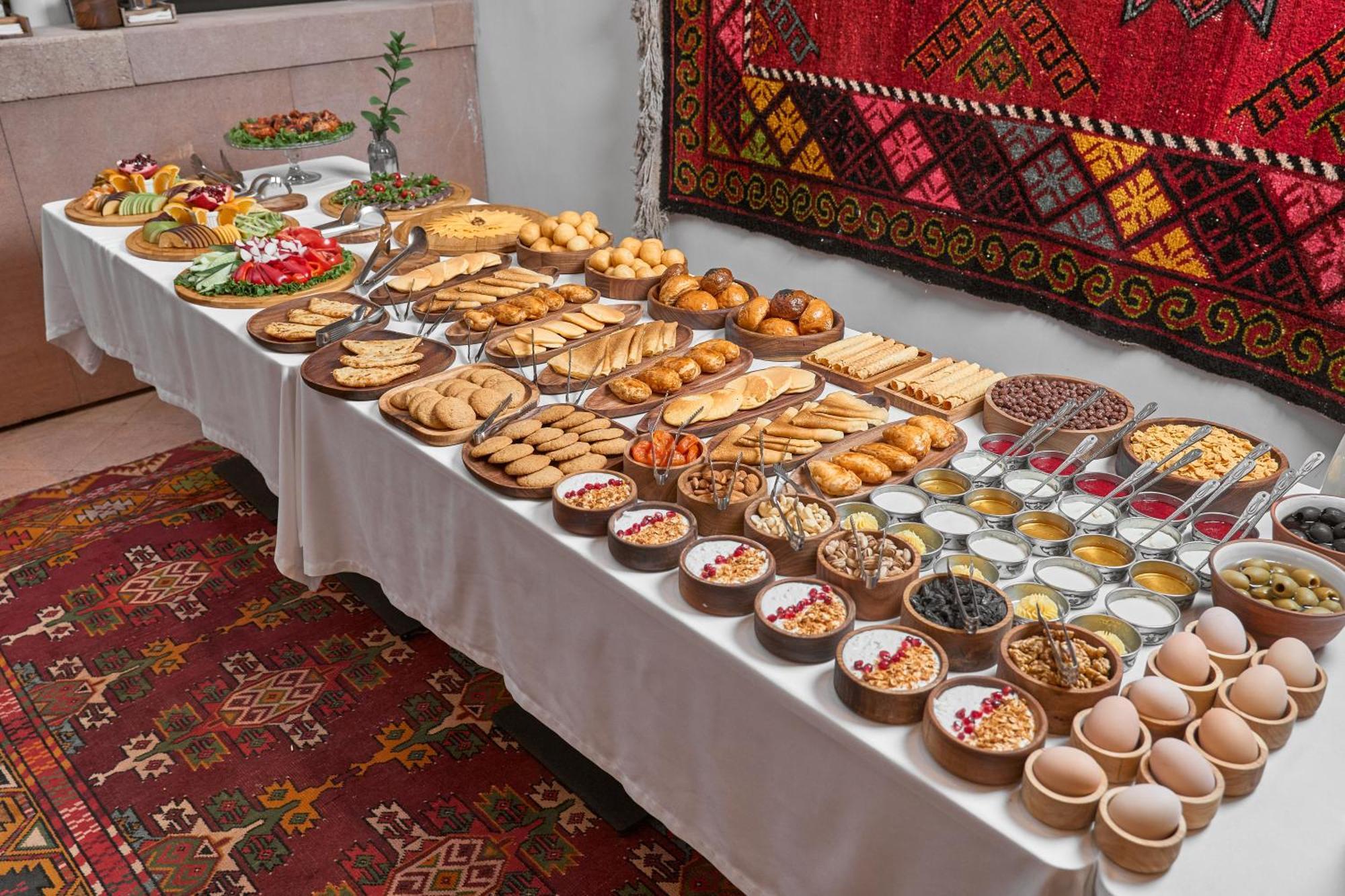Kainar Hotel Shymkent Bagian luar foto