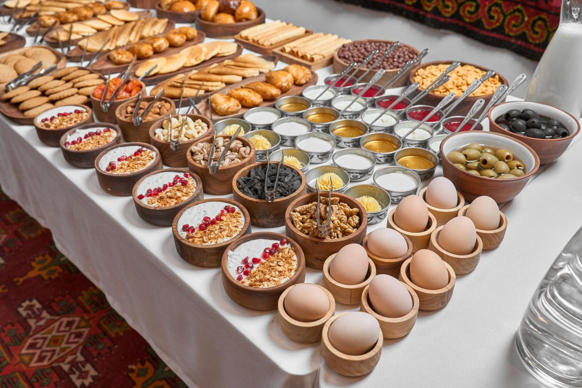 Kainar Hotel Shymkent Bagian luar foto